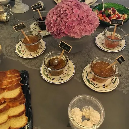 Bed and breakfast Peonia At - Maison D'hotes D'exception 4*